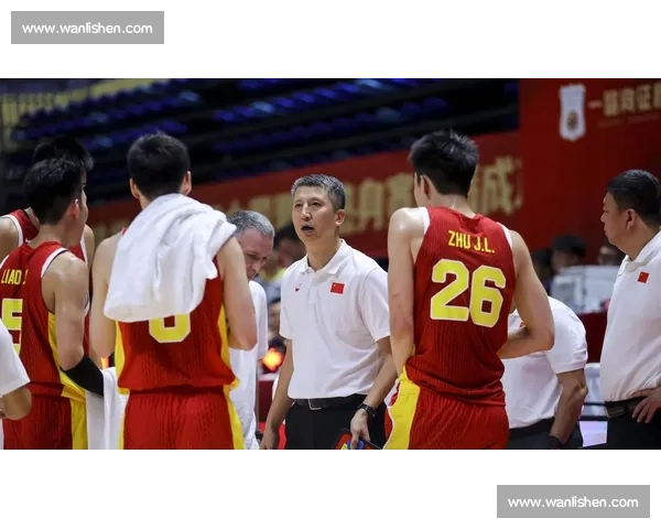 中韩男篮八强对决:吕俊熙火线复出 郭士强需破解韩国外线风暴 中韩男篮八强对决:吕俊熙火线复出 郭士强需破解韩国外线风暴