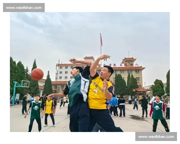 五星高中生塔吉伤愈归来 平筐风车扣篮点燃赛场 五星高中生塔吉伤愈归来 平筐风车扣篮点燃赛场